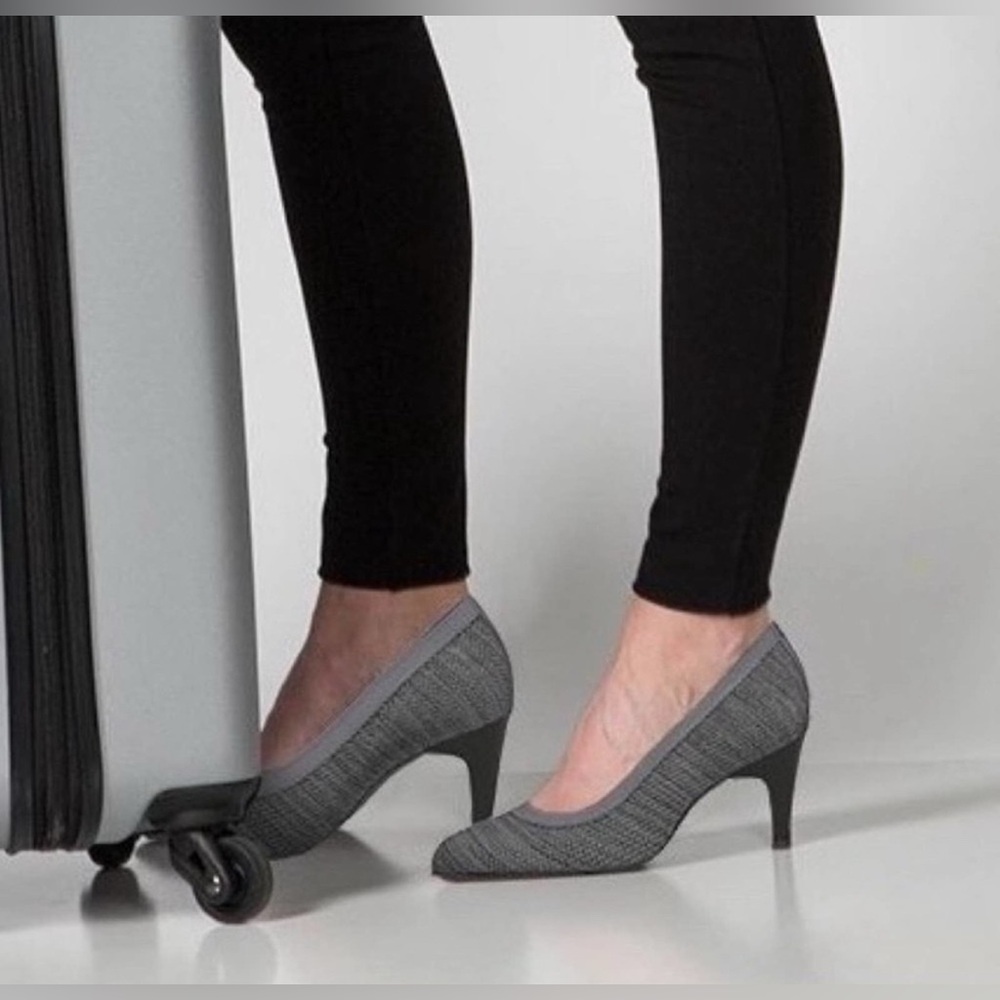 Betabrand Late To The Gate Gray  Comfort Heels Size 7.5M